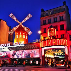 French Cancan: the flagship dance of the Moulin Rouge show